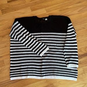 Summer sweater, BDG size large